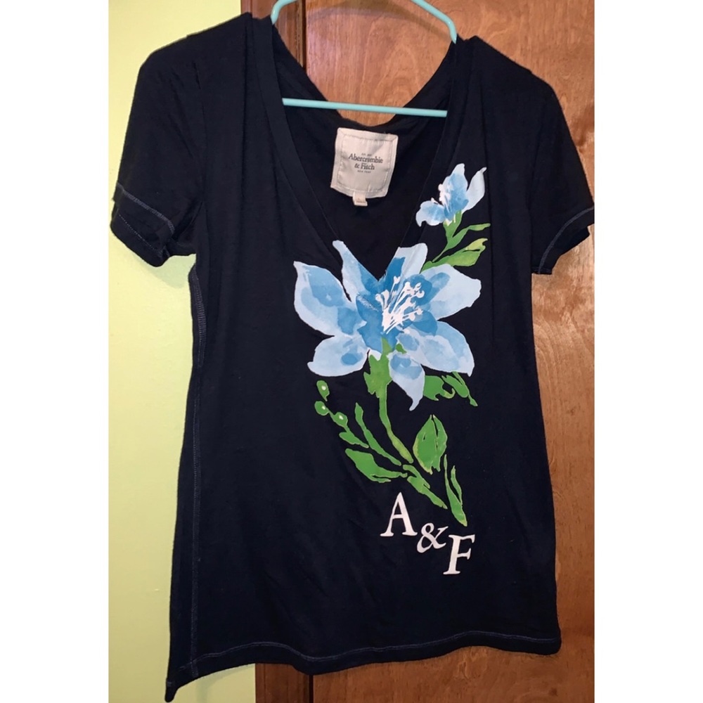 Women’s Abercrombie and Fitch V Neck